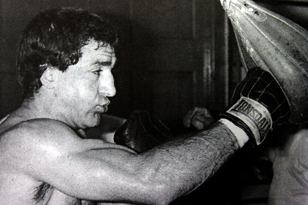 Преминуо легендарни боксер Маријан Бенеш